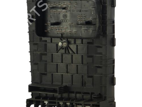 Fuse box AUDI A3 (8P1) 1.9 TDI | BP39660179E1 - Image 2