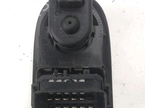 Used Left front window switch Left front window switch 36820610 36820610