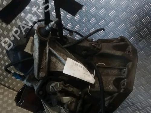 Used Gearbox RENAULT CLIO III (BR0/1, CR0/1) 1.4 16V (98 hp) 15379012