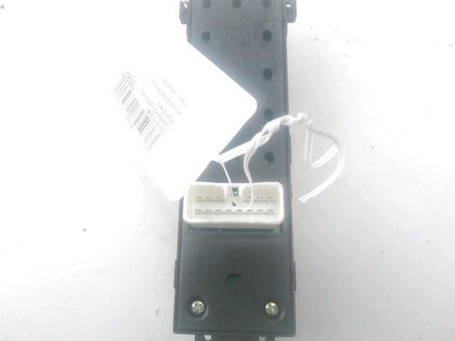 Used Left front window switch Left front window switch HYUNDAI SANTA FÉ II (CM) 2.2 CRDi 4x4 (155 hp) 40162694 40162694