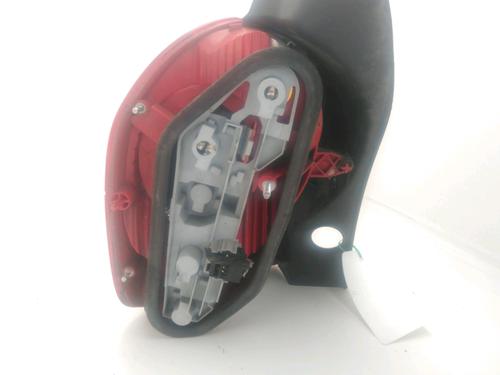 Used Right taillight Right taillight RENAULT MODUS / GRAND MODUS (F/JP0_) 1.5 dCi (FP0D, JP0D) (82 hp) 15686097 15686097