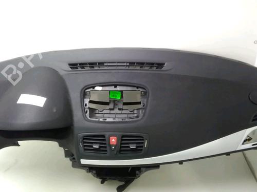 Used Dashboard Dashboard RENAULT MEGANE III Hatchback (BZ0/1_, B3_) 1.5 dCi (BZ09, BZ0D, BZ1W, BZ29, BZ14) (110 hp) 19529776 19529776