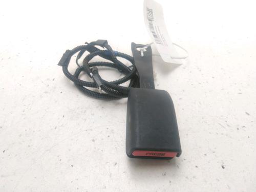 Used Seat buckle TOYOTA YARIS (_P13_) 1.4 D (NLP130_, NLP130) (90 hp) 23125536
