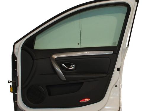 Used Right front door RENAULT LAGUNA III (BT0/1) 2.0 dCi (BT01, BT08, BT09, BT0E, BT0K, BT12, BT1C, BT1D,... (150 hp) 30768120