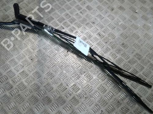 Used Front windshield wiper arm PEUGEOT 206 Hatchback (2A/C) 1.4 i (75 hp) 17068258