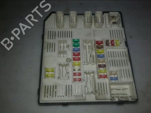 Used Fuse box Fuse box 15747792 15747792