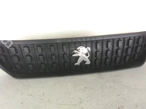 Used Grille Grille 37597583 37597583