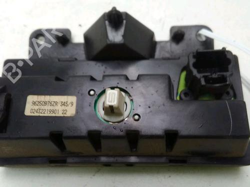 display-monitor-peugeot-206-hatchback-2ac-11-i-6155gq-1998-1999-2000-2001-2002-2003-2004-2005-2006-2007-2008-2009-2010-2011-2012-19578818 main image