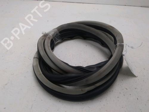 Used Rubber door seal RENAULT ESPACE IV (JK0/1_) 2.2 dCi (JK0H) (150 hp) 29442601