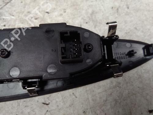 Used Right rear window switch Right rear window switch 15756084 15756084