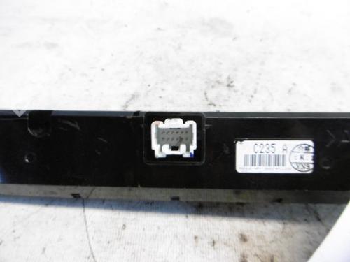 Used Display monitor Display monitor MAZDA 5 (CR) 2.0 CD (CR19) (110 hp) 15753357 15753357