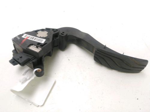 Pedal RENAULT MEGANE IV Hatchback (B9A/M/N_) 1.2 TCe 130 (B9MR) (130 hp) 20653565