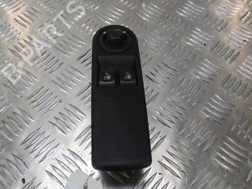 Used Left front window switch RENAULT CLIO IV (BH_) 1.5 dCi 75 (75 hp) 13081902