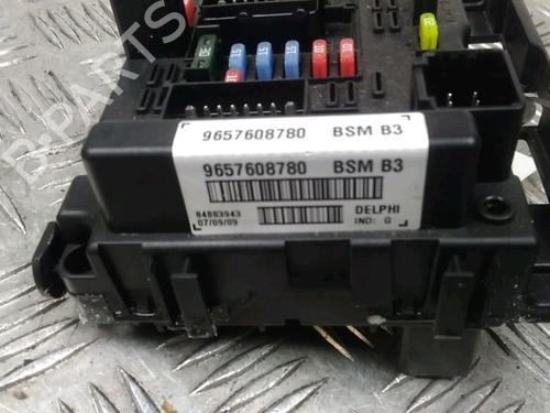 Used Fuse box Fuse box PEUGEOT 206+ (2L_, 2M_) 1.4 HDi eco 70 (68 hp) 13404129 13404129