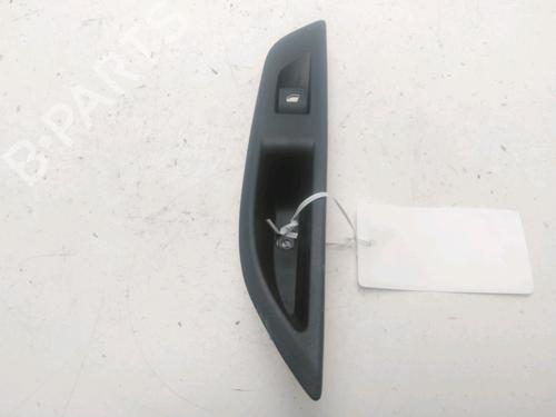 Used Right rear window switch Right rear window switch PEUGEOT 208 II (UB_, UP_, UW_, UJ_) 1.2 PureTech 100 (101 hp) 27195056 27195056