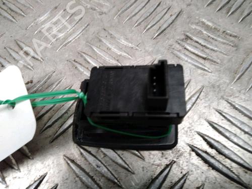 Used Left rear window switch Left rear window switch 13082131 13082131