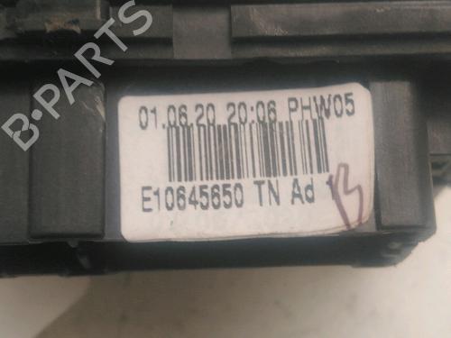 Used Steering column stalk Steering column stalk DACIA SANDERO II 1.0 SCe 75 (B8JC, B8JD, B8NC) (73 hp) 25300400 25300400