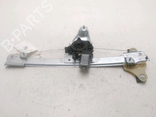 Rudehejsemekanisme Højre foran DACIA DUSTER (HM_) 1.5 dCi 115 (HMAD) | BP29389317C23