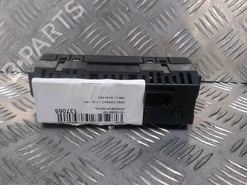 Used Display monitor OPEL CORSA C (X01) 1.7 DI (F08, F68) (65 hp) 13094191