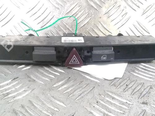 warning-switch-opel-astra-h-gtc-a04-2005-2006-2007-2008-2009-2010-23180620 main image
