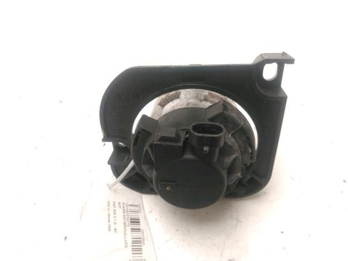 Used Right front fog light Right front fog light 22998235 22998235