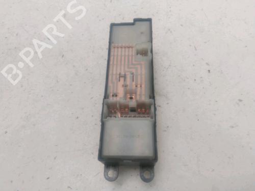 Used Left front window switch NISSAN X-TRAIL I (T30) 2.2 Di 4x4 (114 hp) 27332419