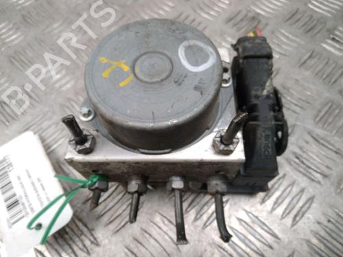 Used ABS pump TOYOTA AVENSIS Estate (_T25_) 2.2 D-CAT (ADT251_, ADT251R) (177 hp) 13079149