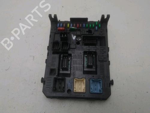 Fuse box CITROËN C5 III (RD_) 1.6 HDi 110 (RD9HZC) | BP24576405E1 - Image 2