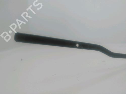 Used Front windshield wiper arm PEUGEOT EXPERT Van (V_) 2.0 BlueHDi 120 (122 hp) 29759078