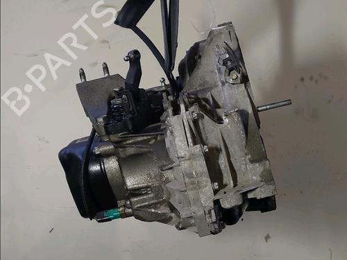 Used Gearbox Gearbox DACIA SANDERO II TCe 90 (B8M1, B8MA, B8AC) (90 hp) 33059038 33059038