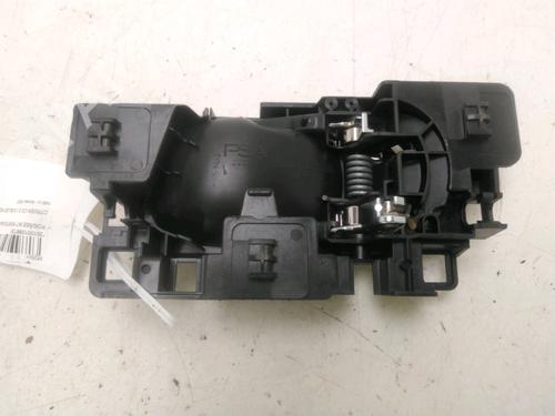 Used Front left interior door handle Front left interior door handle 29551592 29551592