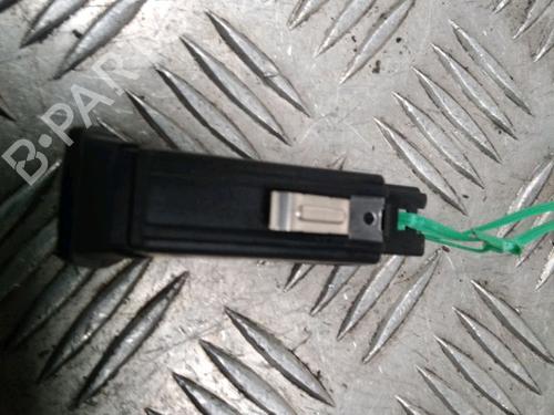 Used Warning switch Warning switch BMW 1 (F21) 118 d (143 hp) 13079314 13079314