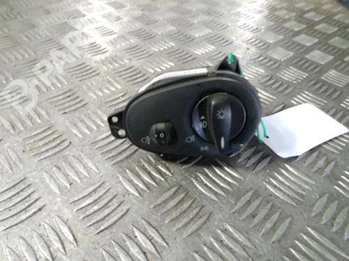 Used Headlight switch FORD FOCUS I Turnier (DNW) 1.8 TDCi (100 hp) 11833510