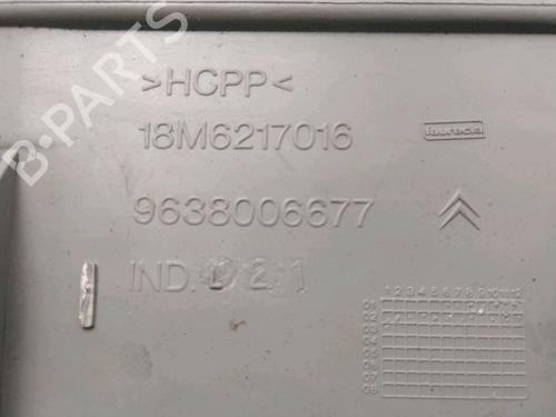 Used Glove box CITROËN C3 I (FC_, FN_) 1.4 i (73 hp) 30404775