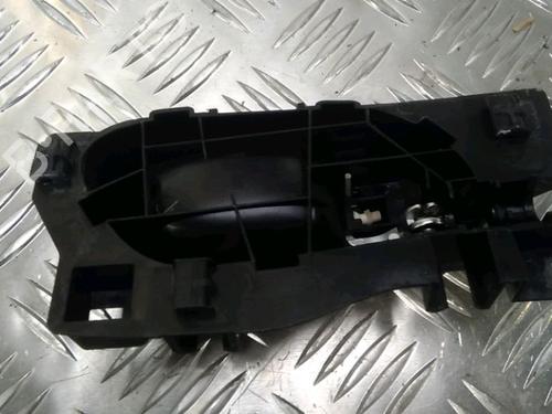 Used Front left interior door handle Front left interior door handle PEUGEOT 5008 (0U_, 0E_) 1.6 HDi (112 hp) 13081131 13081131