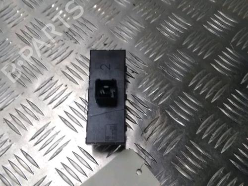 Used Left front window switch Left front window switch VW POLO V (6R1, 6C1) 1.6 TDI (90 hp) 13081886 13081886