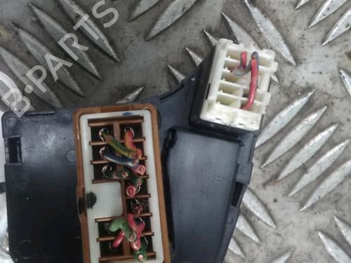 Used Headlight switch NISSAN X-TRAIL I (T30) 2.2 Di 4x4 (114 hp) 26702813