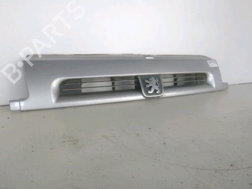 Used Grille Grille 39419437 39419437