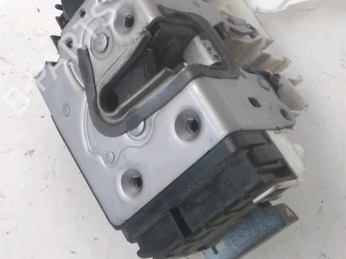 Used Front right lock Front right lock MERCEDES-BENZ SPRINTER 5-t Platform/Chassis (B906) 513 CDI (906.155, 906.253, 906.255, 906.153) (129 hp) 33562502 33562502