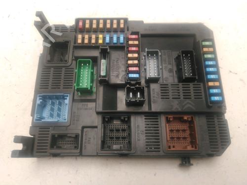 Used Fuse box Fuse box PEUGEOT 208 I (CA_, CC_) 1.2 VTI 82 (82 hp) 26280936 26280936