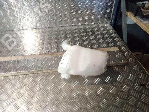 Used Windscreen washer tank Windscreen washer tank PEUGEOT 2008 I (CU_) 1.6 BlueHDi 100 (100 hp) 11170935 11170935