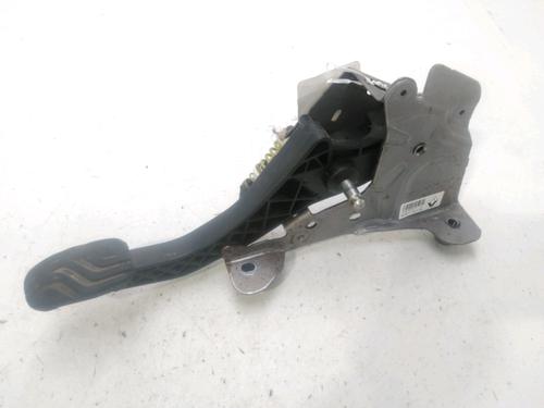 Used Clutch pedal RENAULT MEGANE IV Hatchback (B9A/M/N_) 1.5 dCi 110 (B9A3) (110 hp) 28331057
