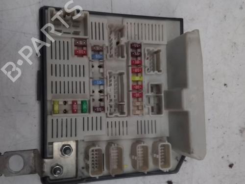 Used Fuse box Fuse box RENAULT SCÉNIC II (JM0/1_) [2003-2010] 15747831 15747831
