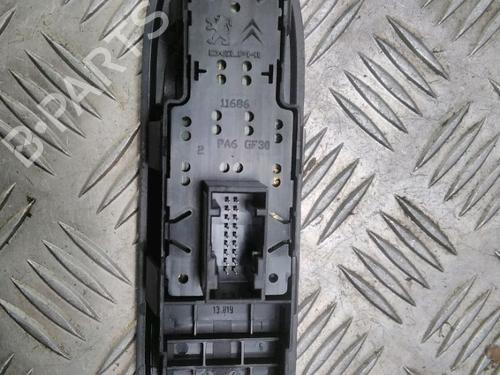 Used Left front window switch Left front window switch PEUGEOT 308 SW I (4E_, 4H_) 1.6 HDi (109 hp) 13621656 13621656