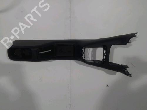Used Middle console Middle console CITROËN C3 III (SX) 1.2 PureTech 82 (83 hp) 33632743 33632743
