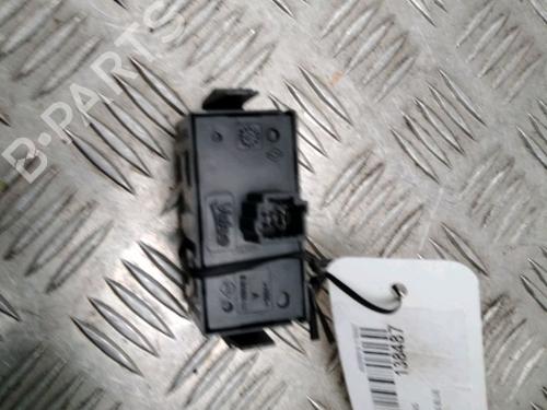 Used Warning switch Warning switch DACIA SANDERO II 1.5 Blue dCi 95 (B8JL) (95 hp) 13079363 13079363
