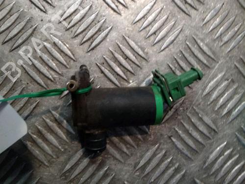 Used Washer pump PEUGEOT 206 Hatchback (2A/C) 1.4 HDi eco 70 (68 hp) 14904494
