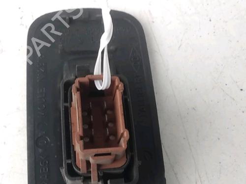 Used Switch Switch OPEL VIVARO A Bus (X83) 1.9 DTI (F7, J7, A07) (101 hp) 32659698 32659698