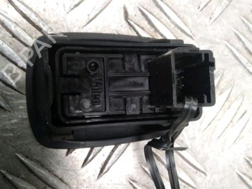 Used Left rear window switch Left rear window switch PEUGEOT 207 (WA_, WC_) 1.6 HDi (109 hp) 13112527 13112527