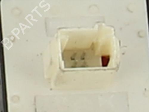 Used Left front window switch Left front window switch CITROËN C3 III (SX) 1.5 BlueHDi 100 (SXYHYP, SXYHTU) (102 hp) 30798395 30798395